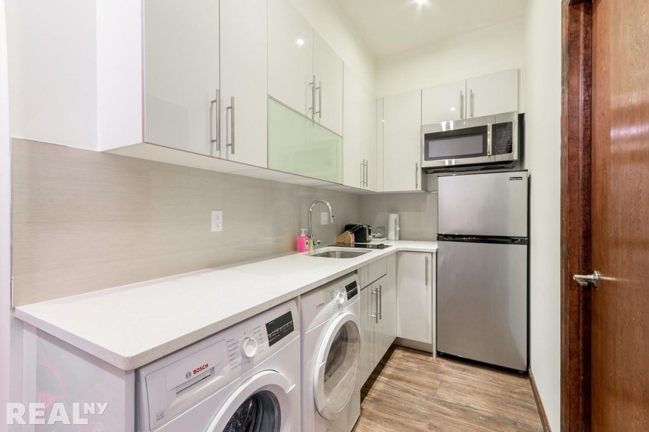 Bleecker St #3R - Photo 2 of 16