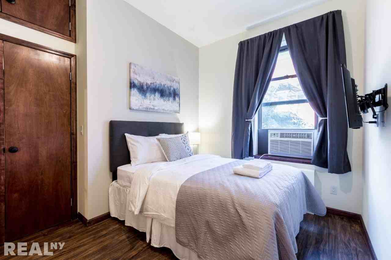 Bleecker St #3R - Photo 3 of 16