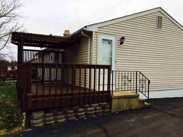 27 Farmstead Cir - Photo 3 of 9