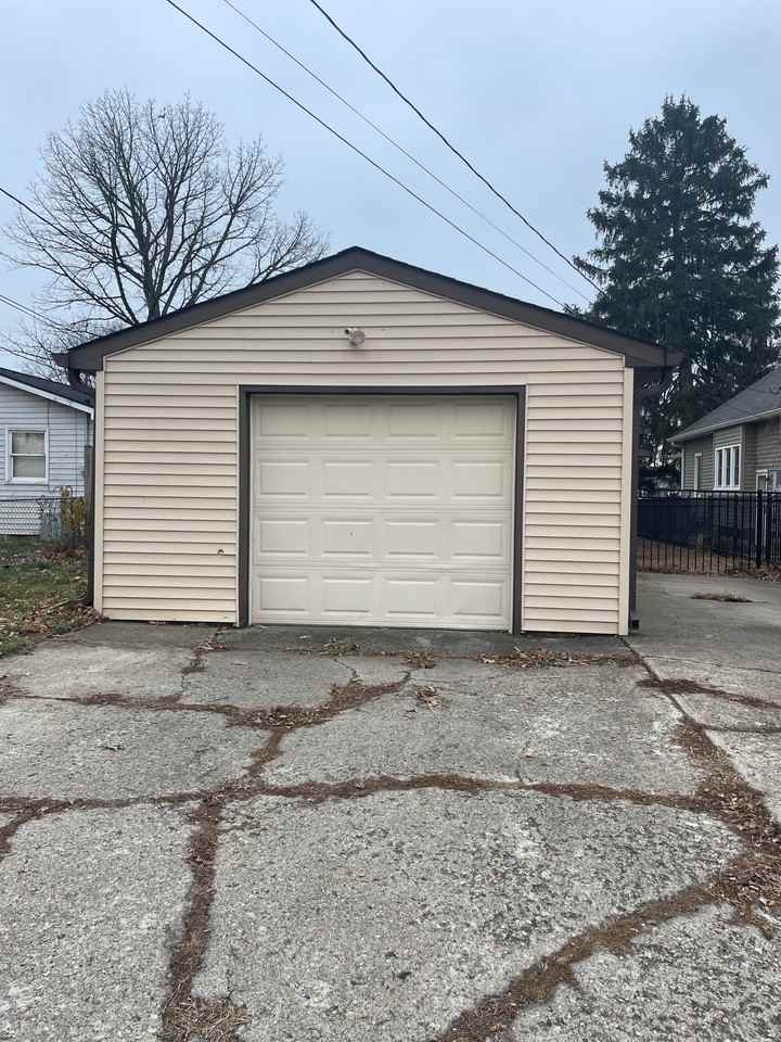 4982 Ford St #1 - Photo 3 of 6