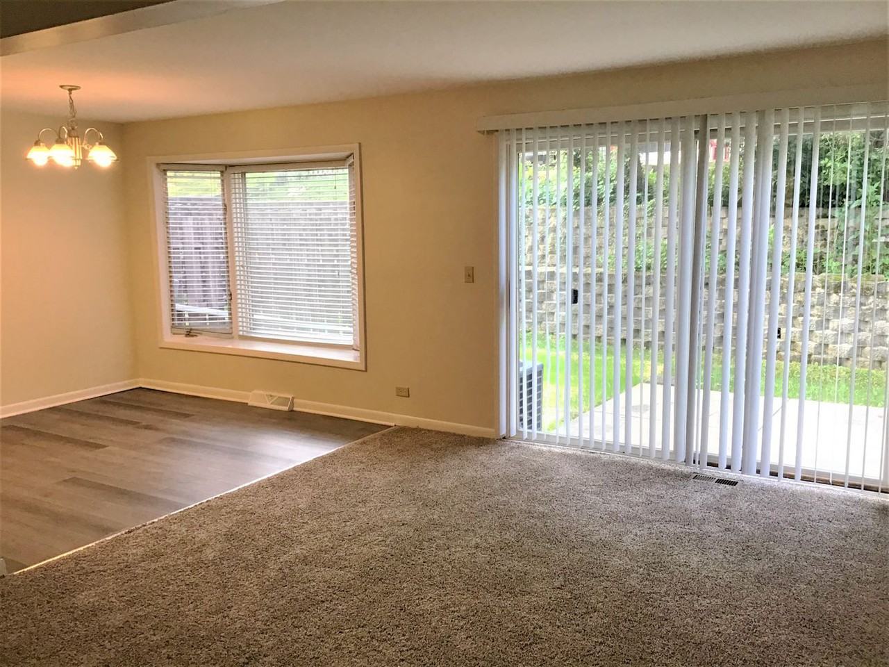 127 Thomas Rd - Photo 3 of 9