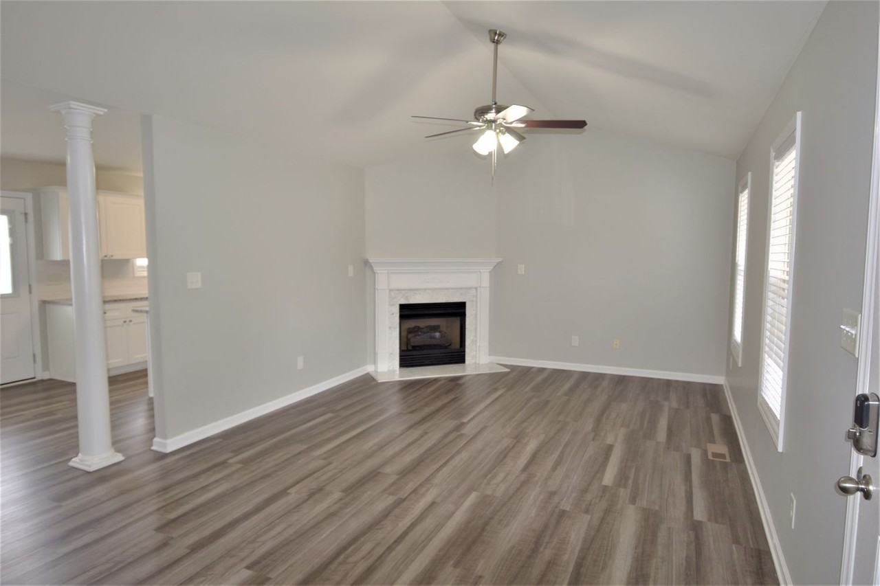 1208 Dixie Dr - Photo 2 of 15