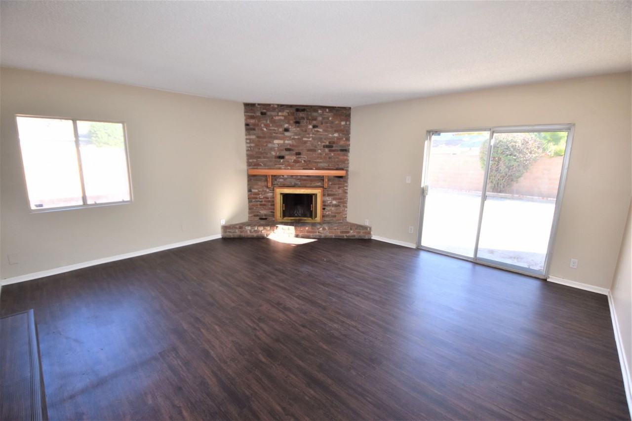 7822 Wexford Ave - Photo 2 of 25