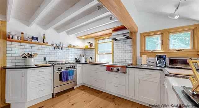 280 Tinker St - Photo 3 of 28