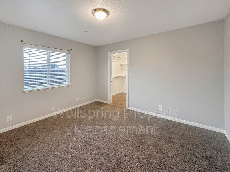 1320 S Mccall St - Photo 7 of 18