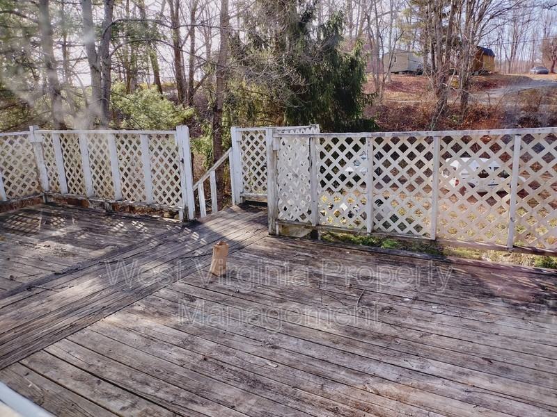 301 Marshall Cir - Photo 3 of 13