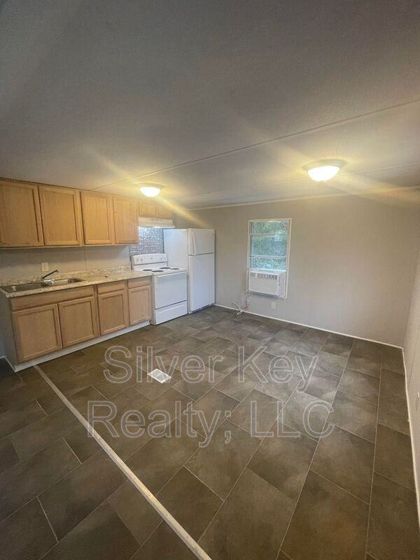 270 County Rd #1115 - Photo 3 of 7