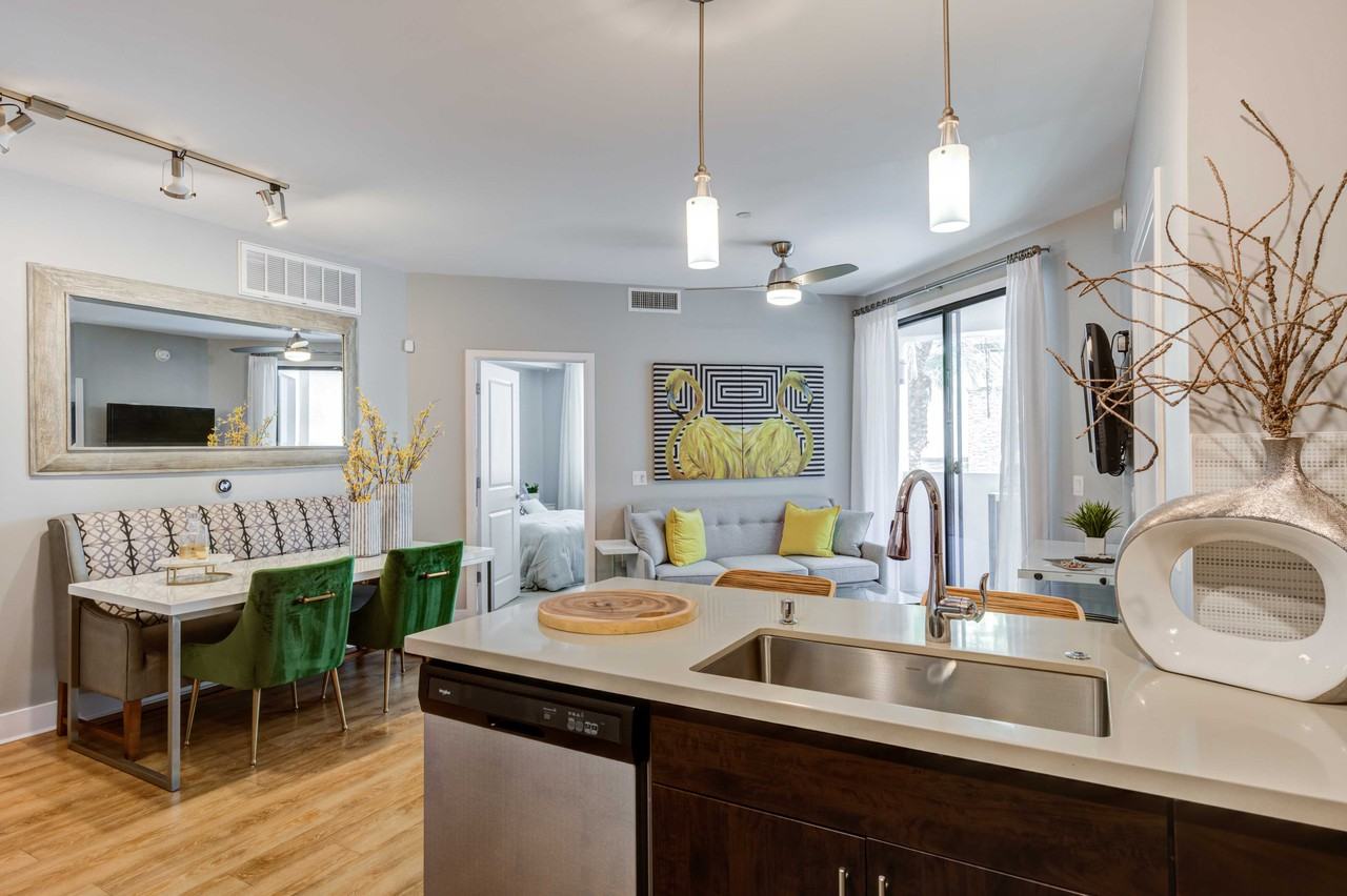 Biltmore at Camelback - Photo 4 of 37