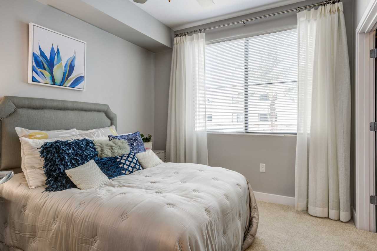 Biltmore at Camelback - Photo 6 of 37