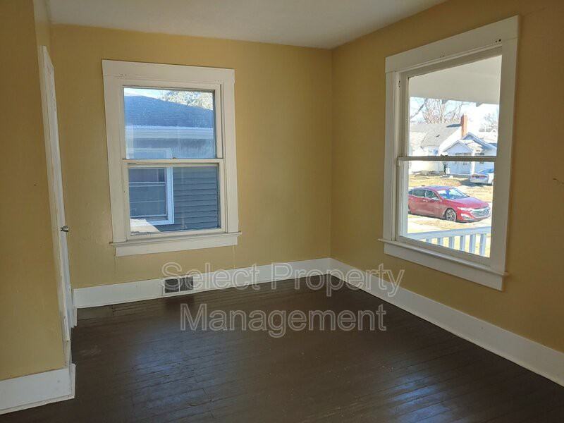 3420 Plaza Dr - Photo 4 of 13