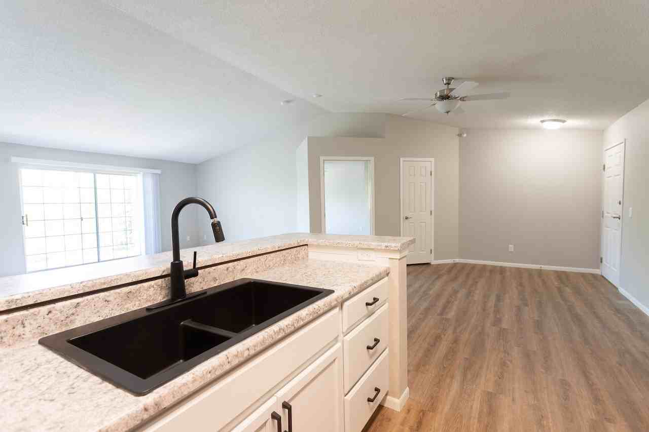 Royal Oak Apartments - Photo 5 of 30