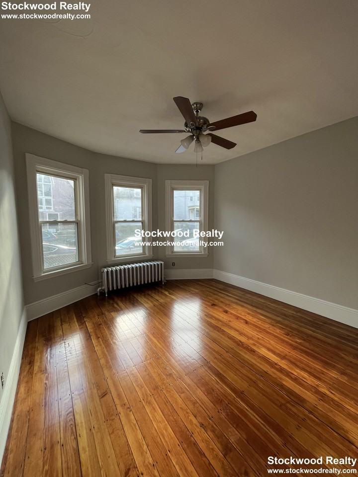 274 E Cottage St #1 - Photo 5 of 46