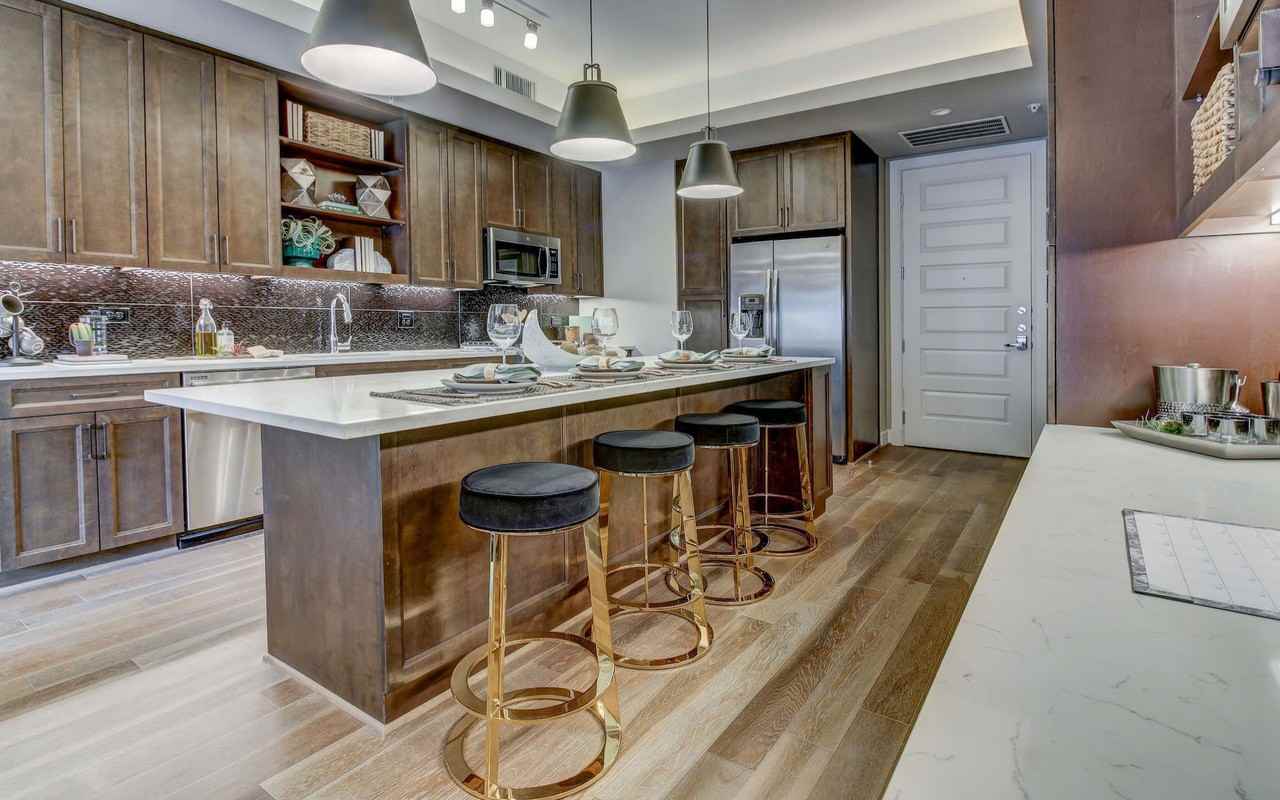 The Christopher - Photo 2 of 21