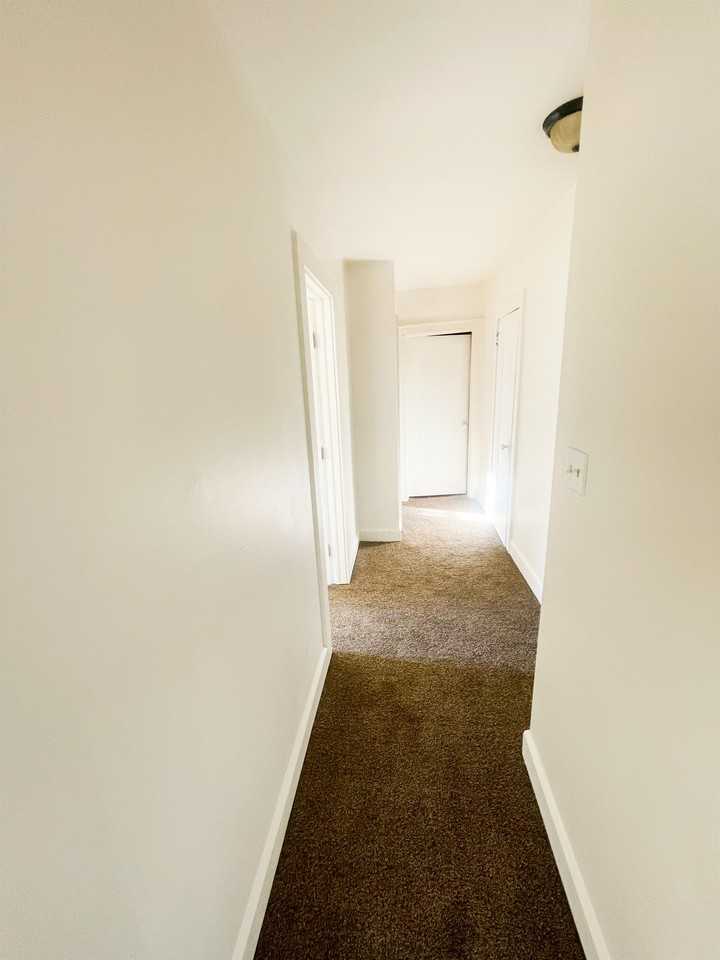 214 1st Drive Northwest #1-2 - Photo 6 of 15