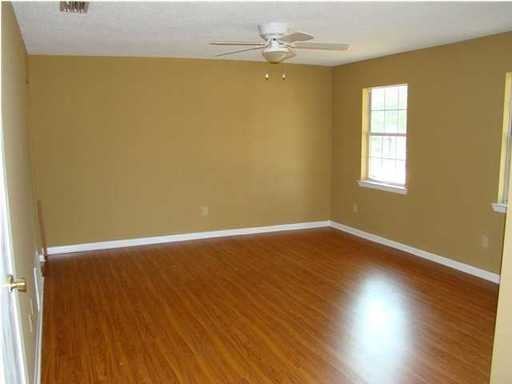 6890 Williamsburg Ct - Photo 3 of 7