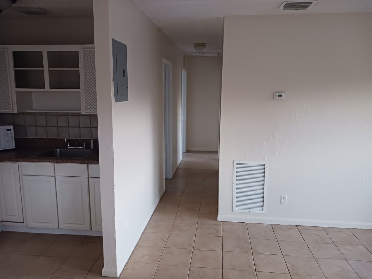 2004 Northwest 27th Street #1 - Photo 7 of 23