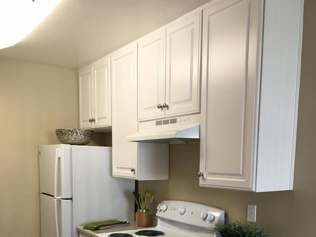 100 Larissa Lane - Photo 2 of 6