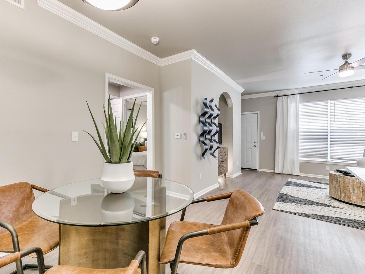 5202 E 81st St - Photo 2 of 37