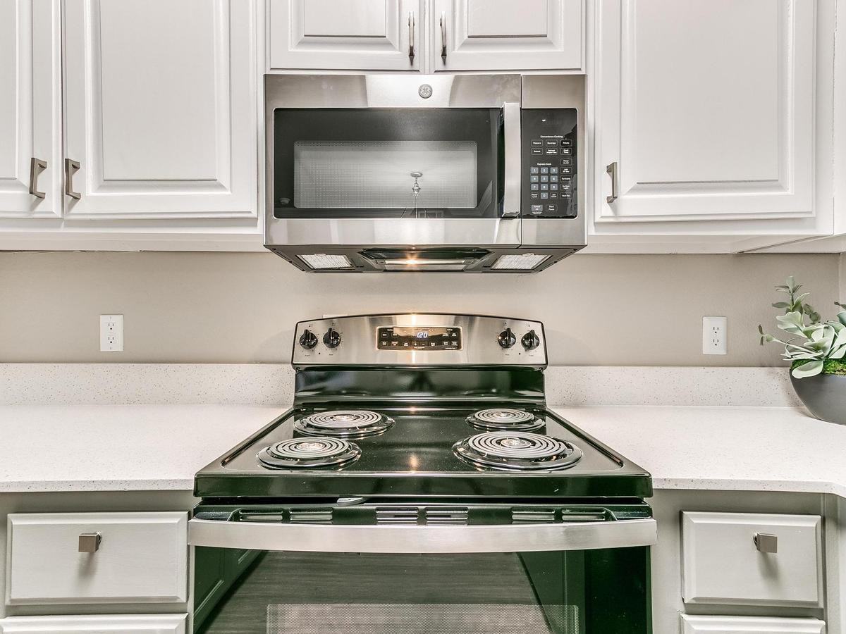 5202 E 81st St - Photo 7 of 37