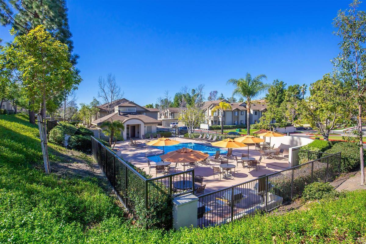 26571 Normandale Dr - Photo 5 of 9