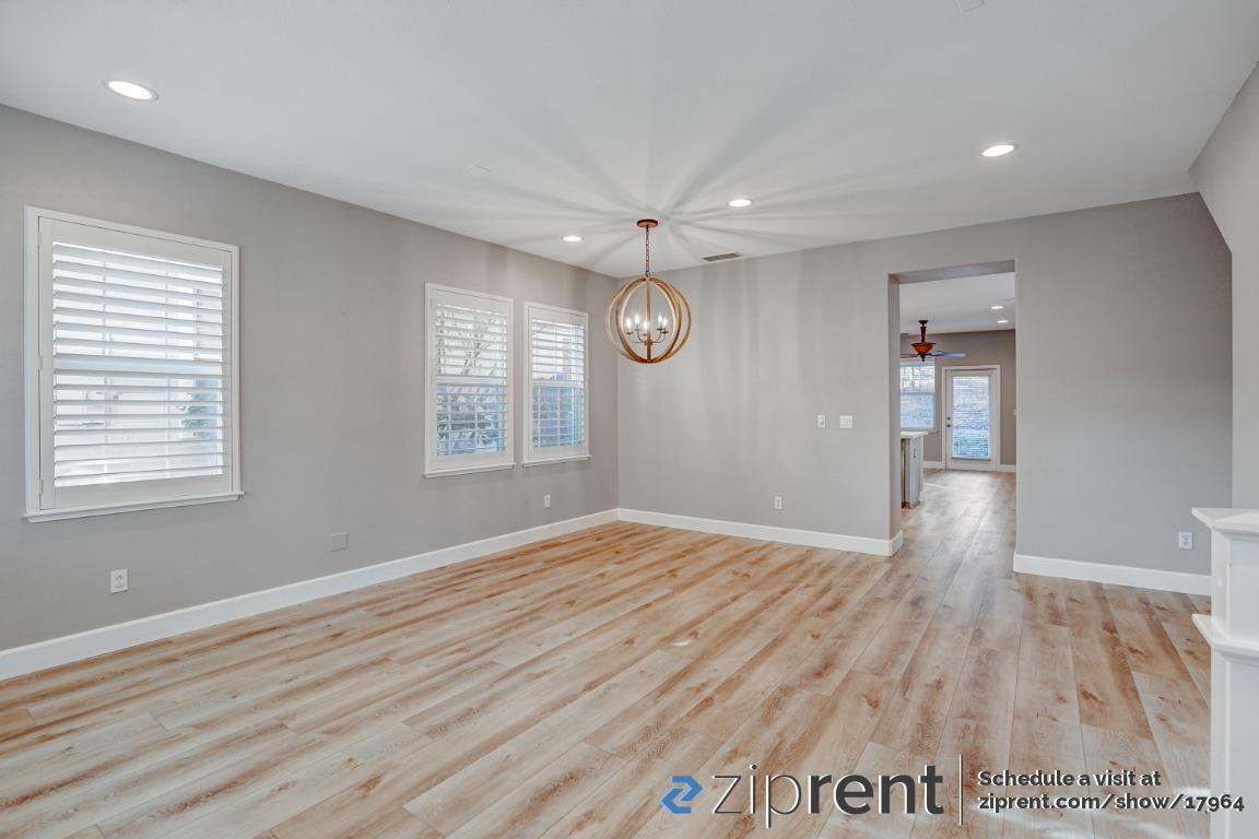 116 Center Ct - Photo 3 of 20