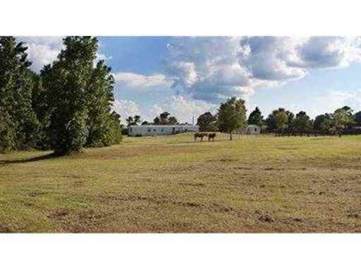 23901 Sisler Ave - Photo 2 of 9