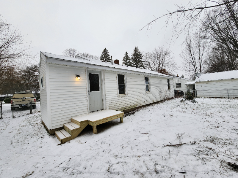 11314 N Jennings Rd - Photo 2 of 14