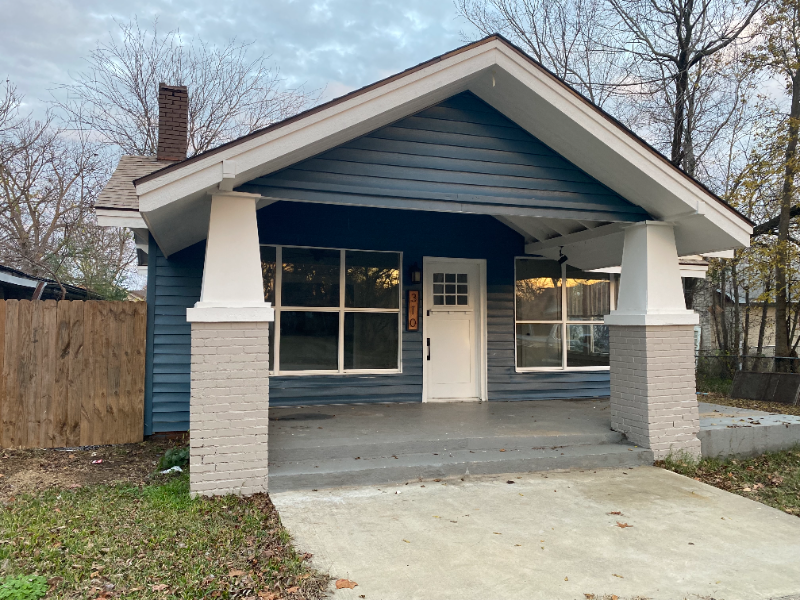 310 N 8th Ave - Photo 3 of 10