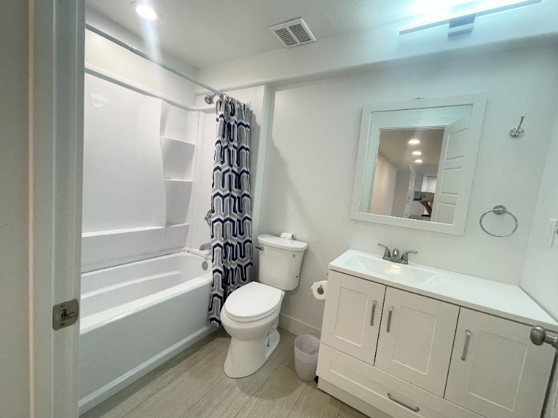 1414 W Watson Ln - Photo 2 of 19