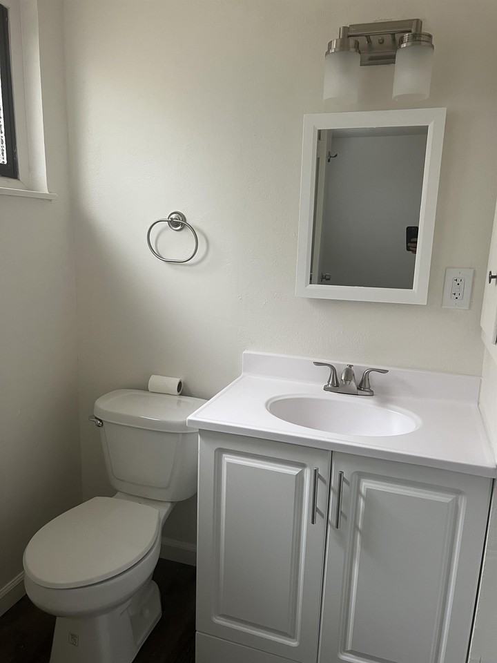 3001 Portsmouth Dr #1 - Photo 6 of 8