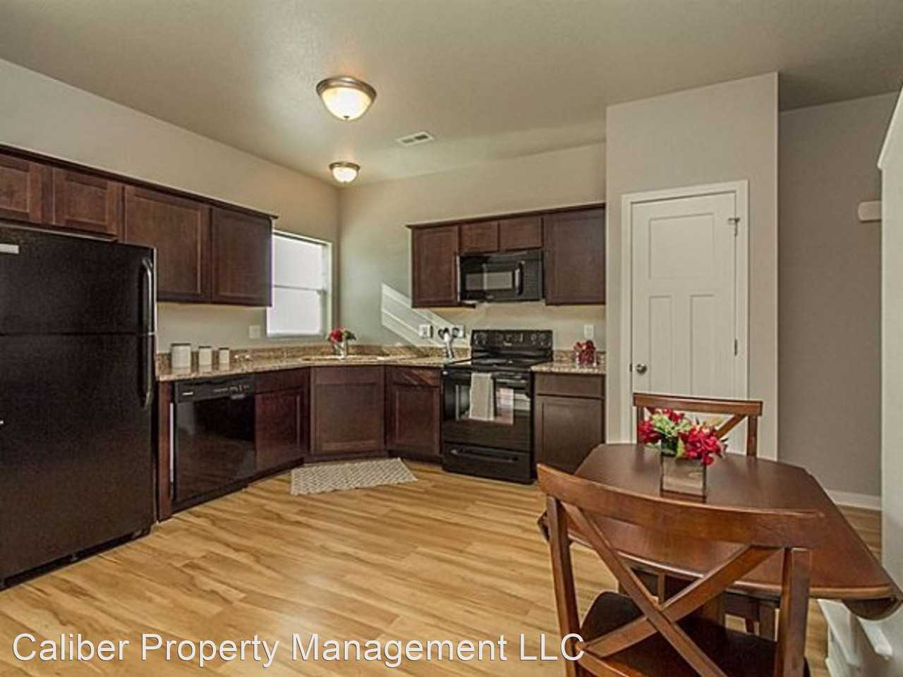 SW Twin Gates Drive - Photo 3 of 4