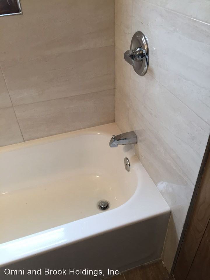 1741 Lakeside Dr S - Photo 2 of 4