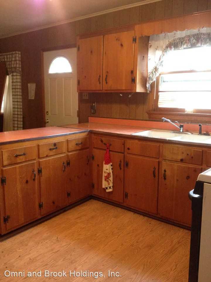 1741 Lakeside Dr S - Photo 3 of 4