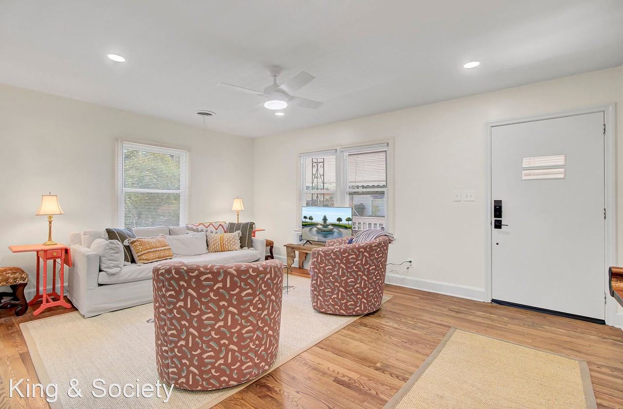 2148 Welch Ave - Photo 3 of 34