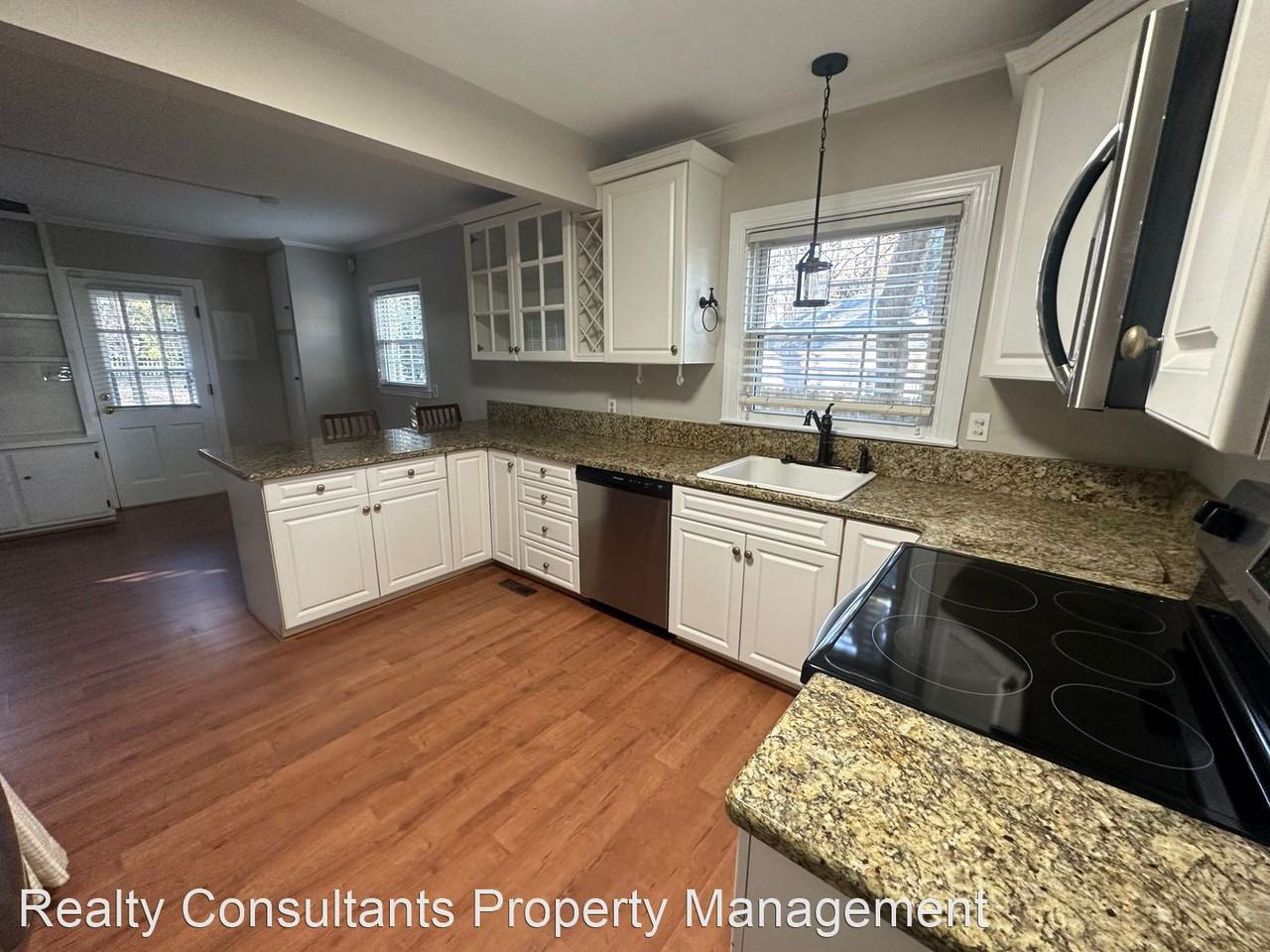 1809 Colonial Ave - Photo 2 of 24