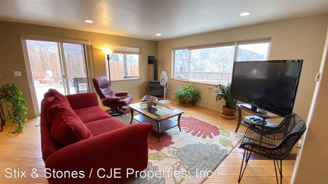 126 Becket Ln - Photo 3 of 26