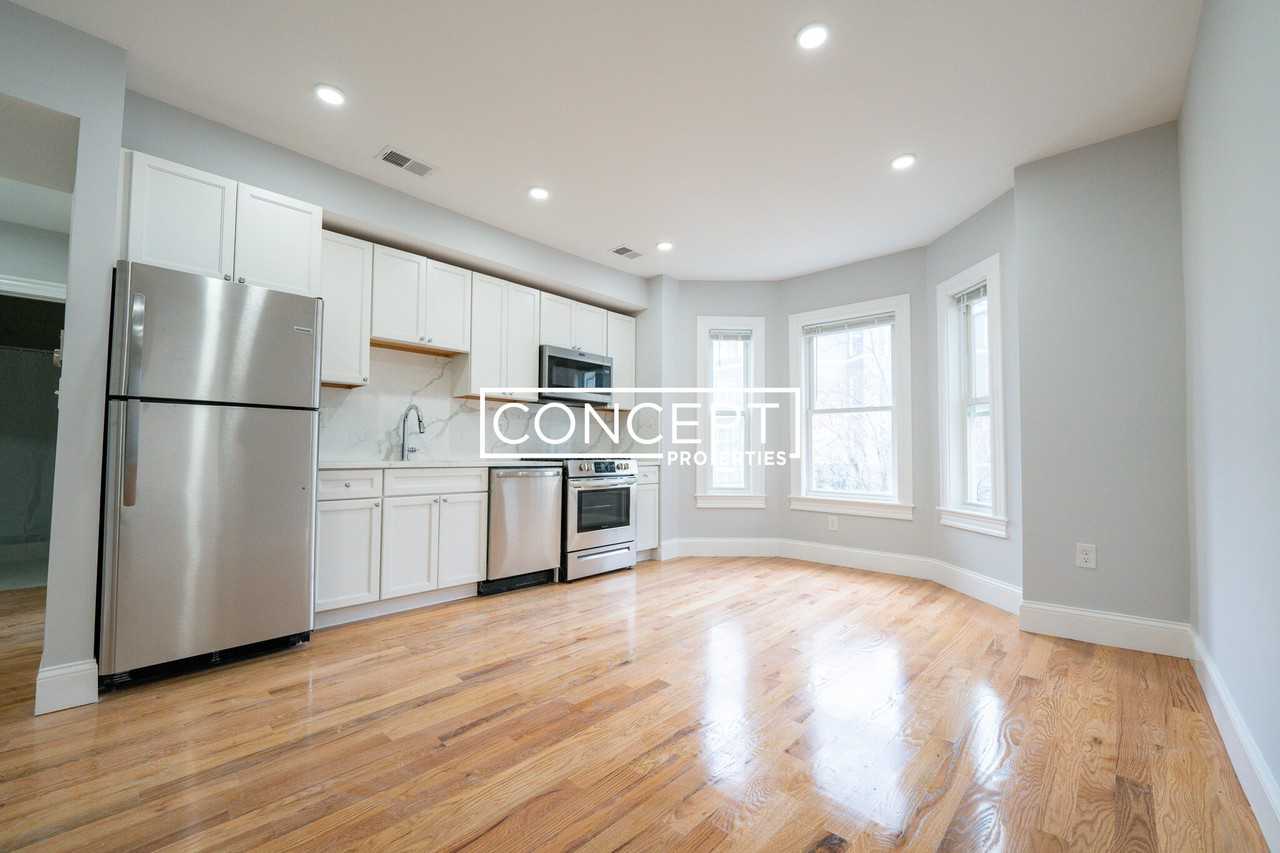 372 Oxford St #3 - Photo 2 of 27