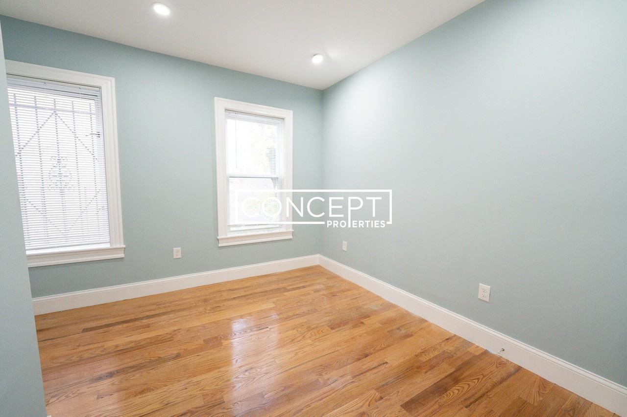 372 Oxford St #3 - Photo 6 of 27