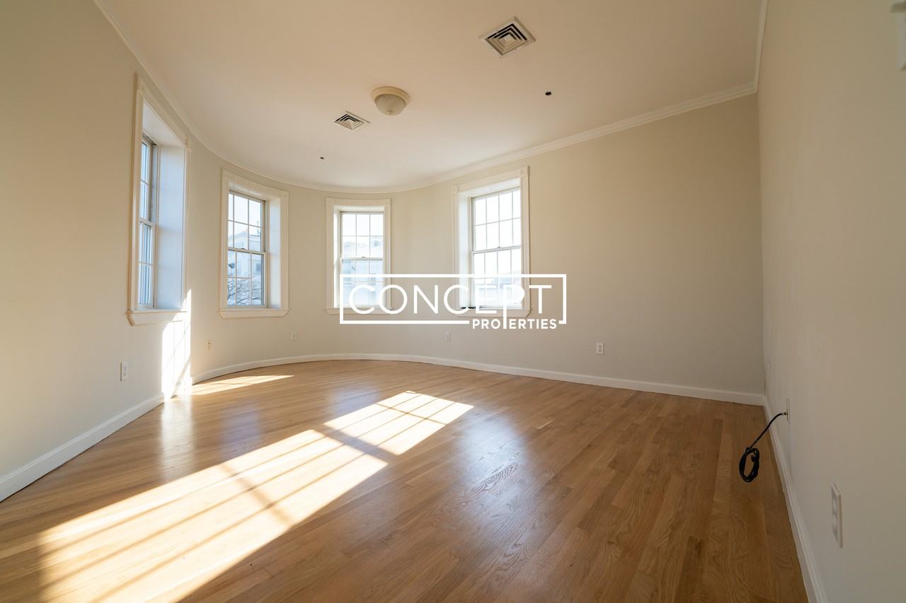 4 Bishop Richard Allen Dr #2CP