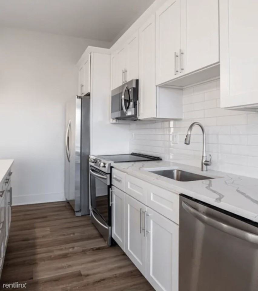 468 W Fountain St - Photo 3 of 9