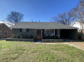 featured image of 2033 Warren St