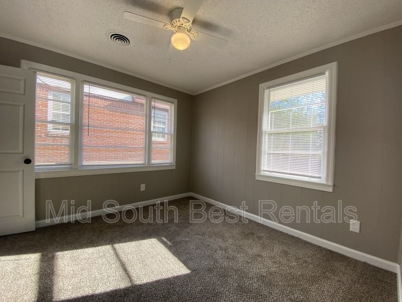 2033 Warren St - Photo 3 of 8