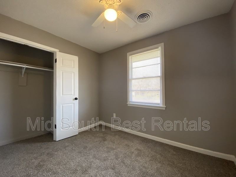 2033 Warren St - Photo 4 of 8