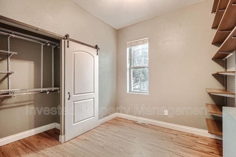 985 King St - Photo 6 of 12