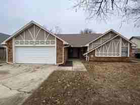 8205 Sw 36th St - Photo 1 of 1