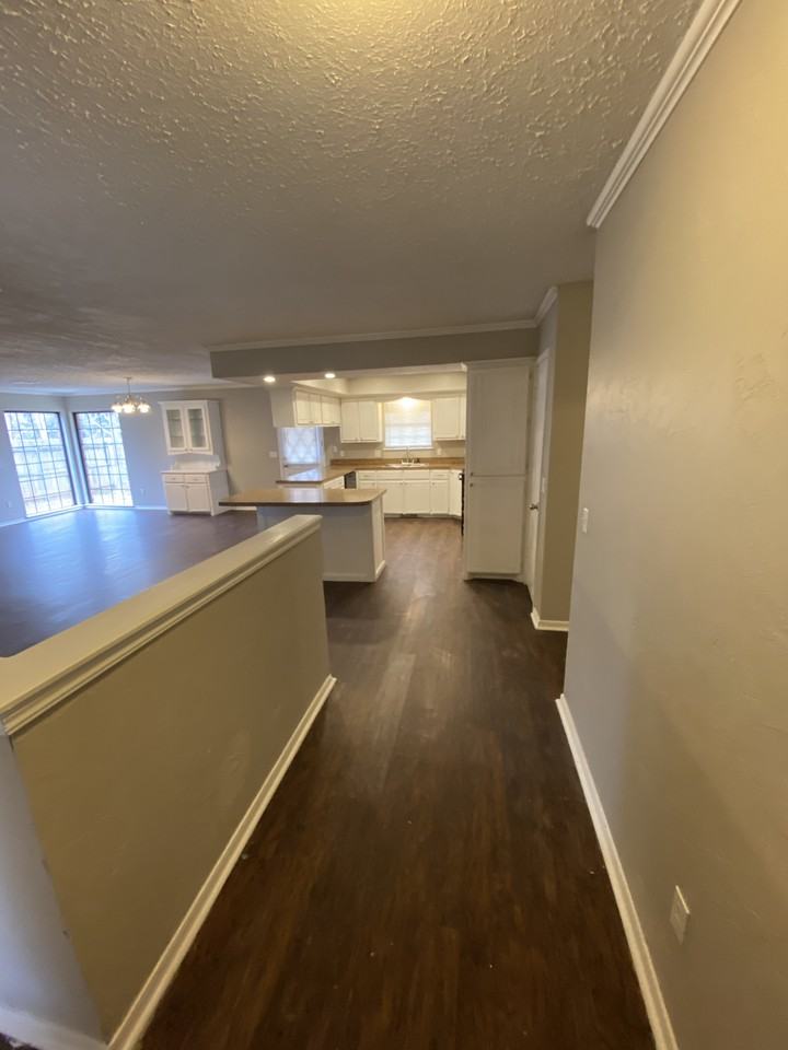 8205 Sw 36th St - Photo 2 of 12