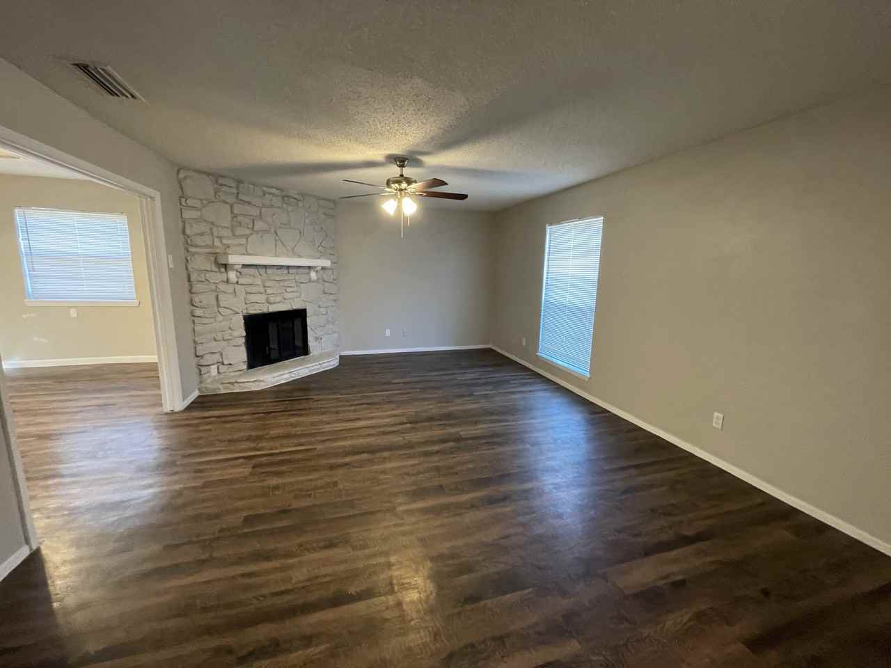 903 Cherrywood Trl - Photo 2 of 9