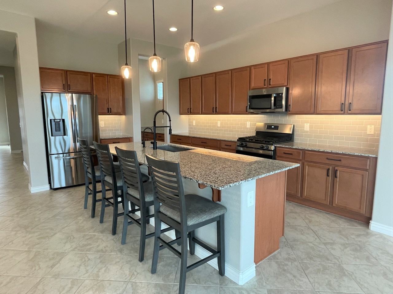 21046 E Mayberry Rd - Photo 3 of 32