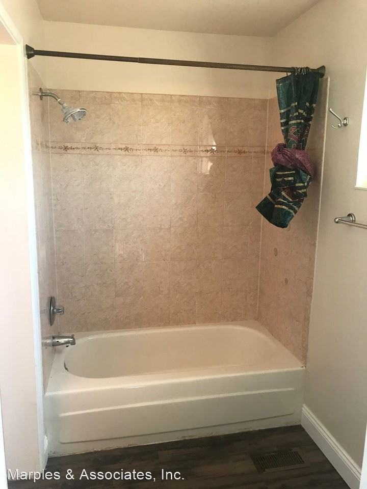 912 Minaker Drive - Photo 3 of 18