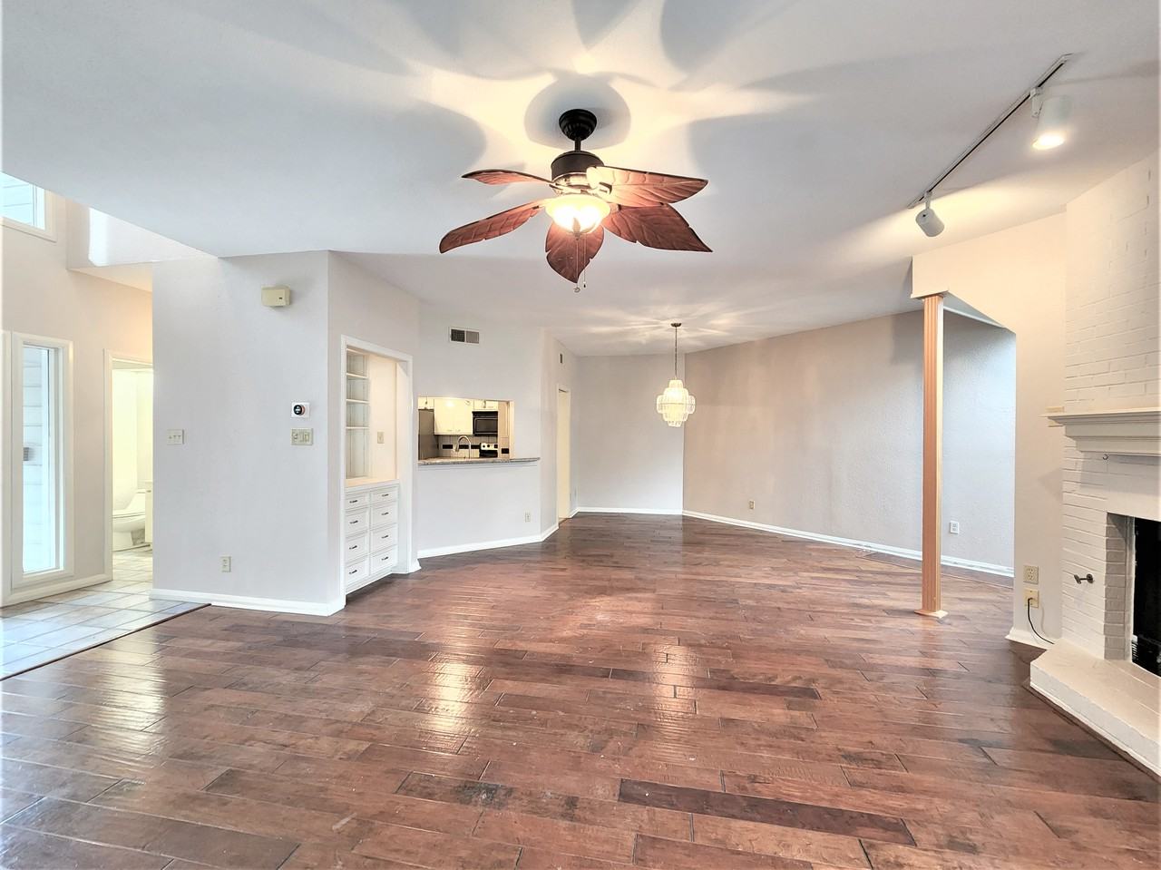 2013 Enterprise Ave #3 - Photo 3 of 16